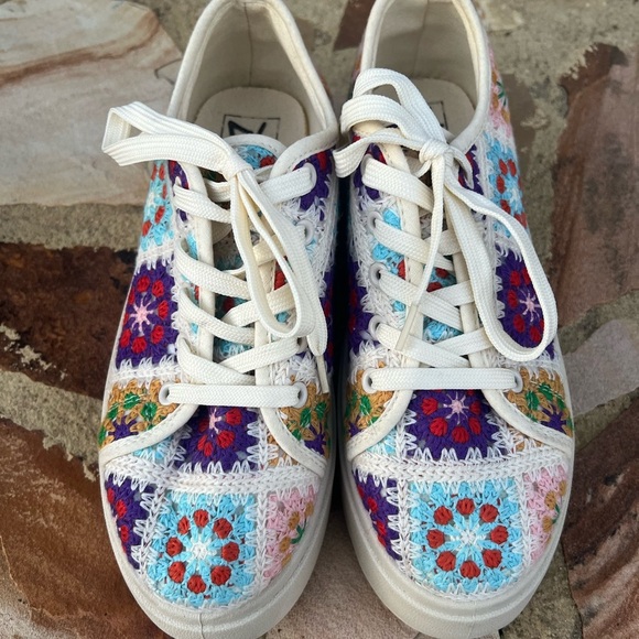 Dirty Laundry Shoes - Dirty Laundry Multicolor Embroidered Sneakers